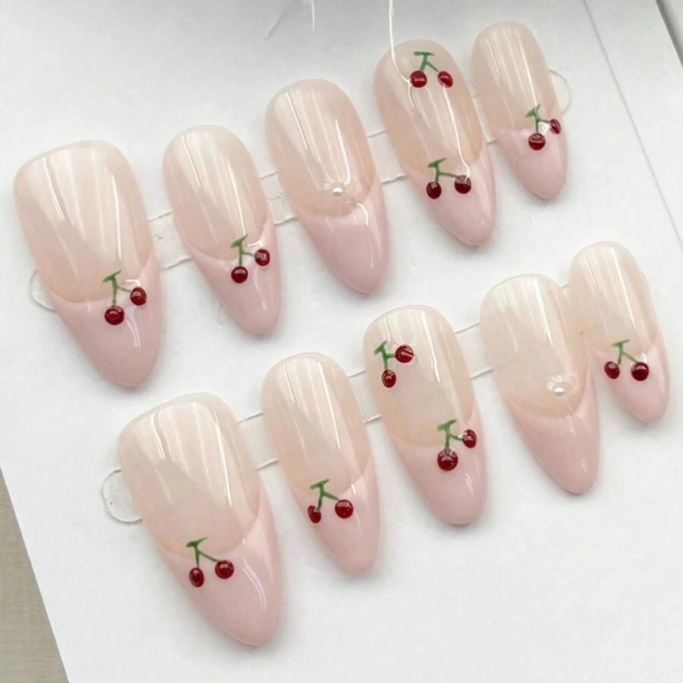 10 faux ongles en amande de ta - Nail Art Motif avis et prix