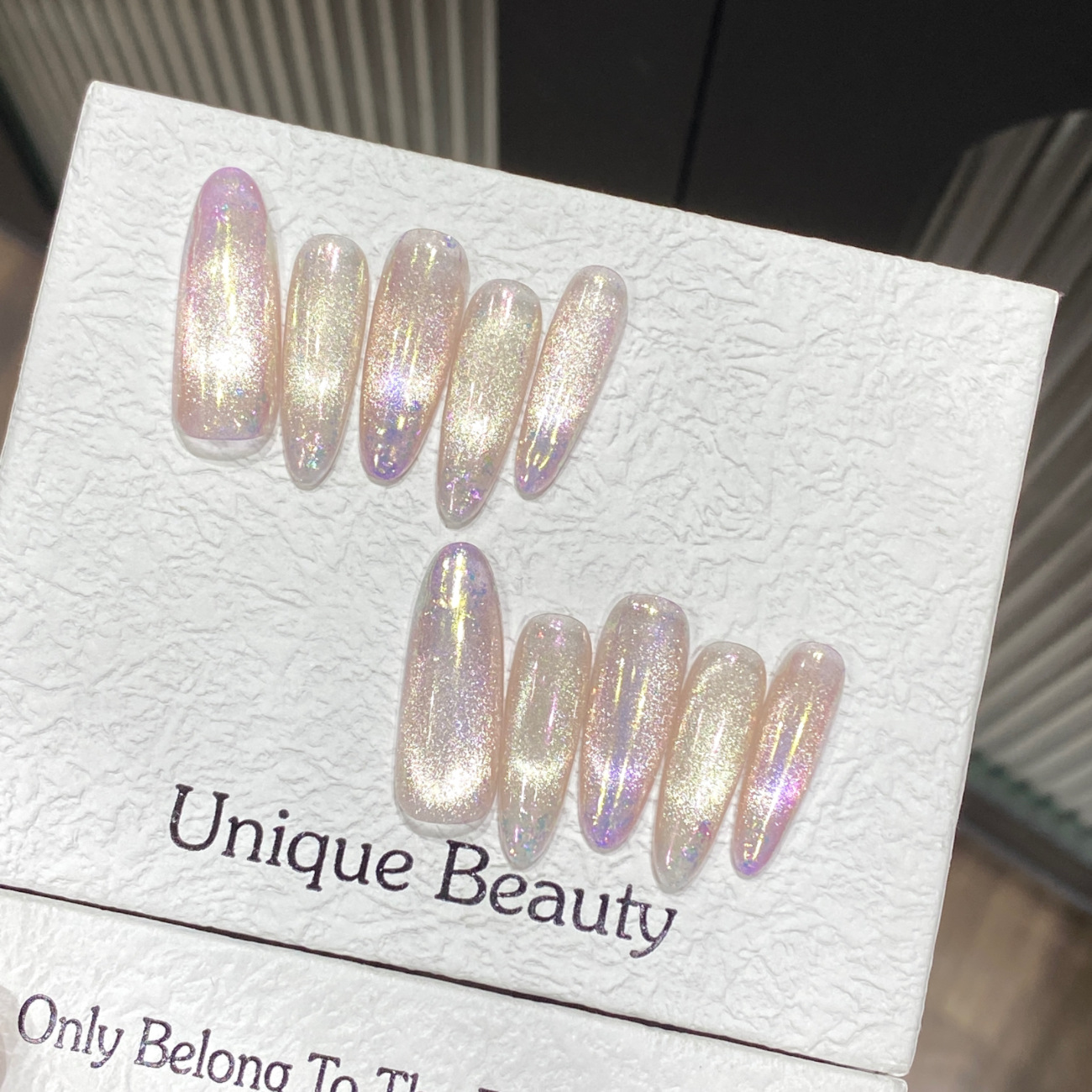 10 faux ongles brillants effet - Nail Art Xs avis et prix